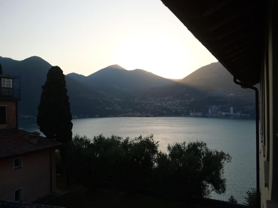 La Corte Del Cigno Monte Isola Exterior foto